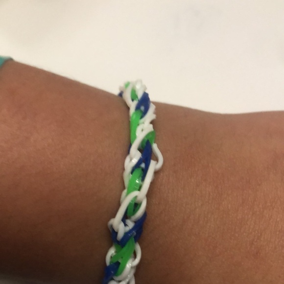 It only expensive bc poshmark put it like that - Picture 2 of 2